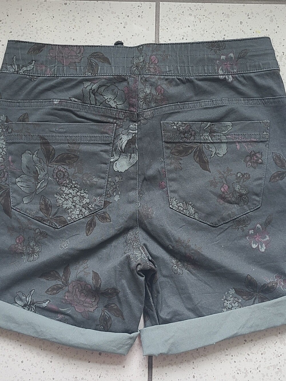 Women’s Olive Floral Drawstring Shorts - Picture 5 of 5